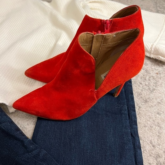 Steve Madden red suede heel booties Sz 8.5 - Picture 5 of 8